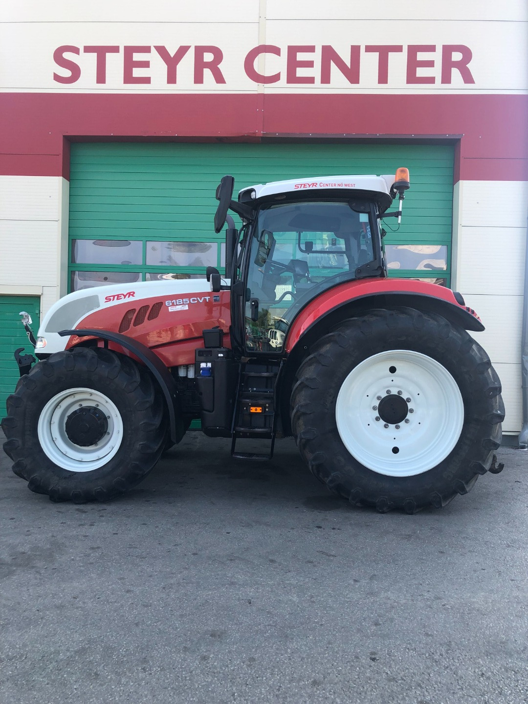 STEYR 6185 CVT  Allradtraktor