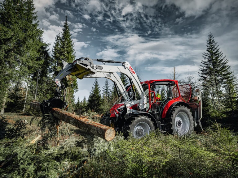 STEYR 4120 PLUS Forst